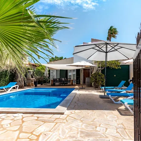 Holiday home Ses Rotes
